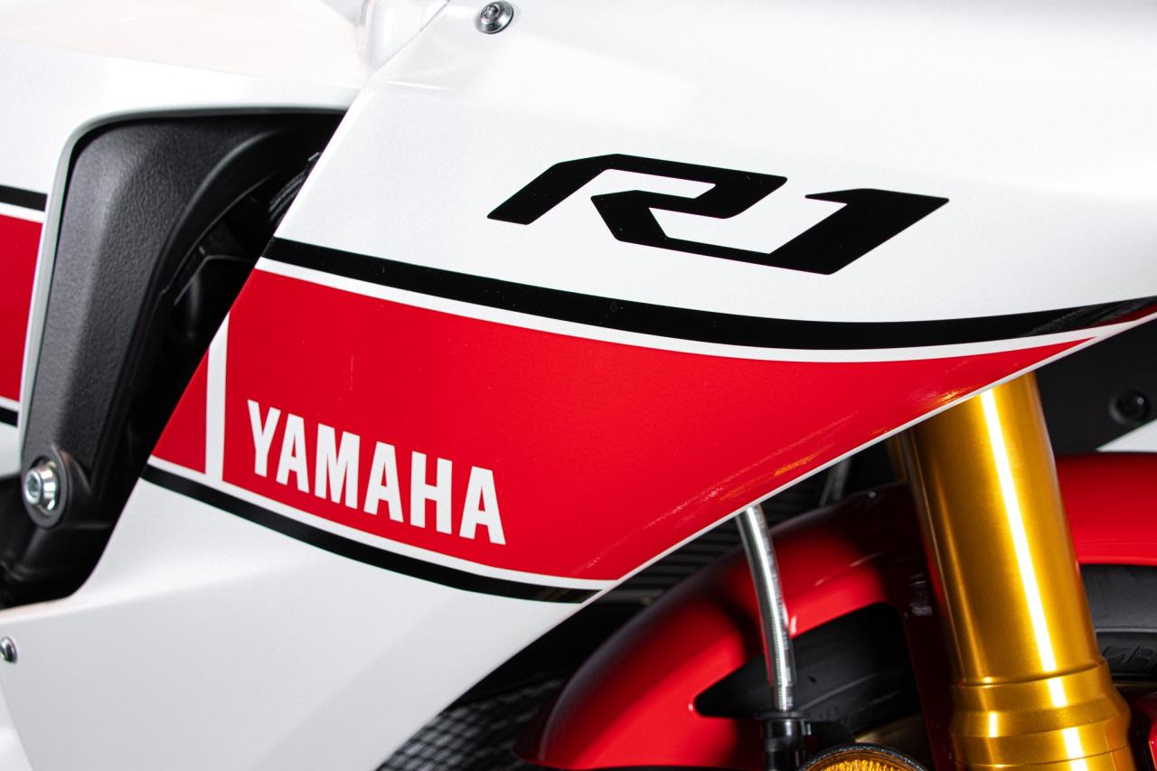 2023 Yamaha R1 60&deg;th ANNIVERSARIO