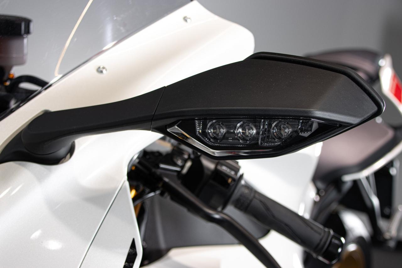 2023 Yamaha R1 60&deg;th ANNIVERSARIO