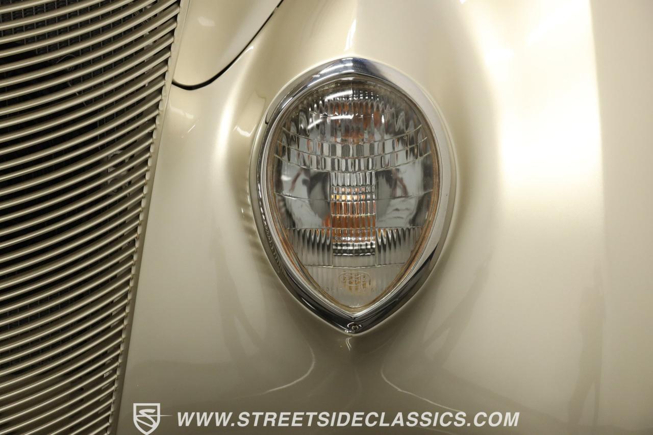 1937 Ford Cabriolet Rumble Seat