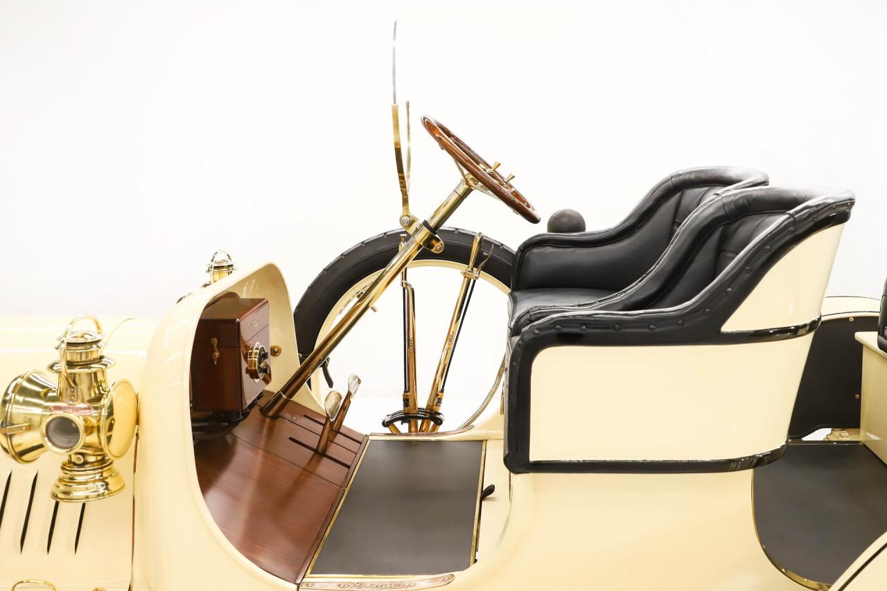 1907 Premier Model 24