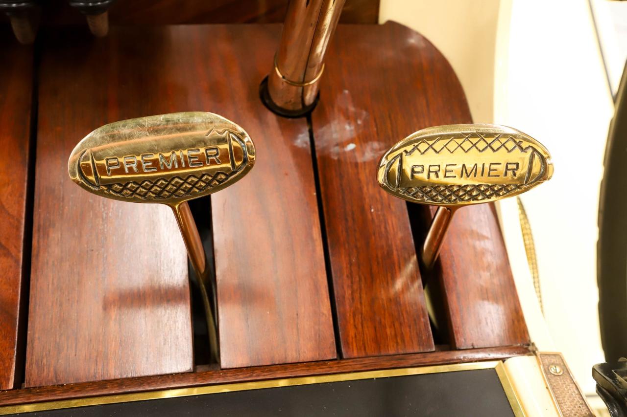 1907 Premier Model 24