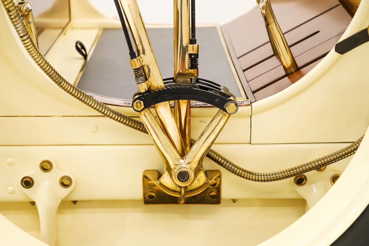 1907 Premier Model 24