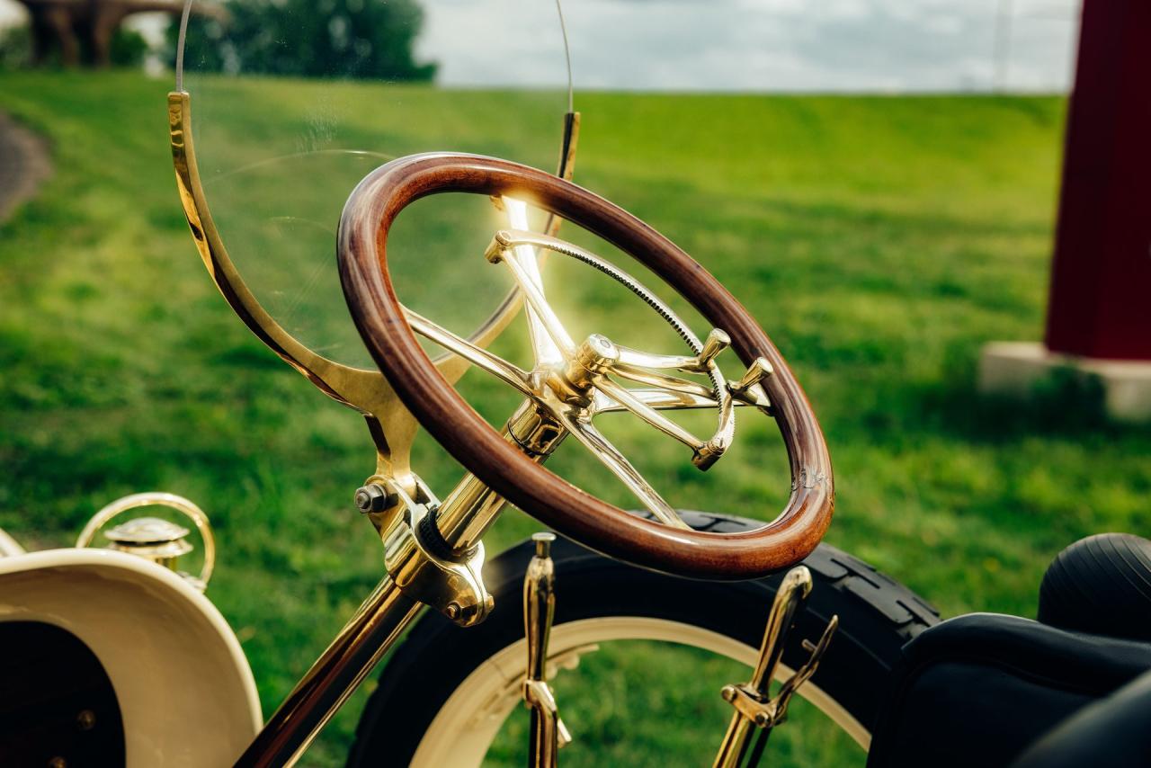 1907 Premier Model 24