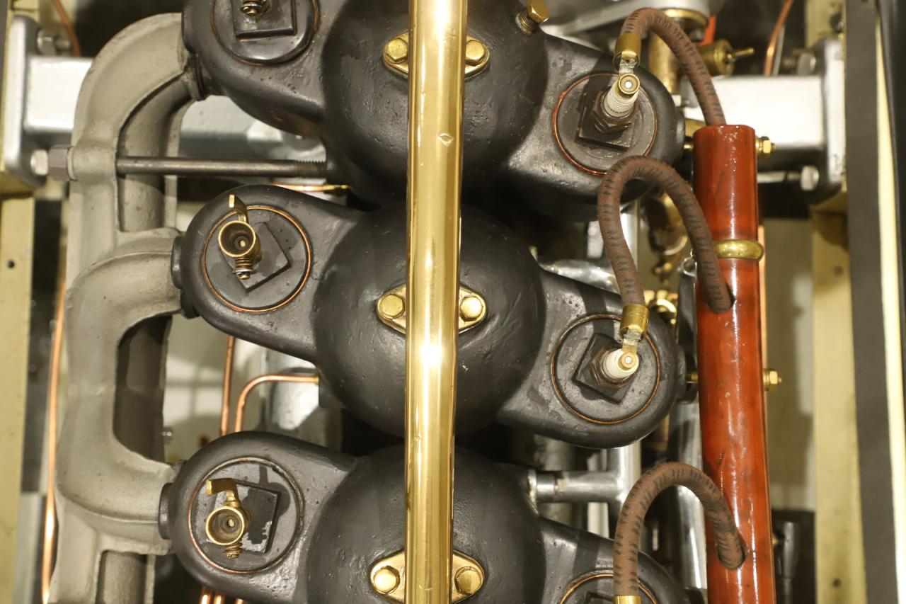 1907 Premier Model 24