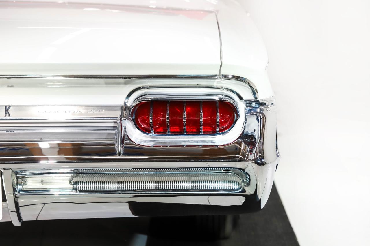 1961 Buick Electra 225