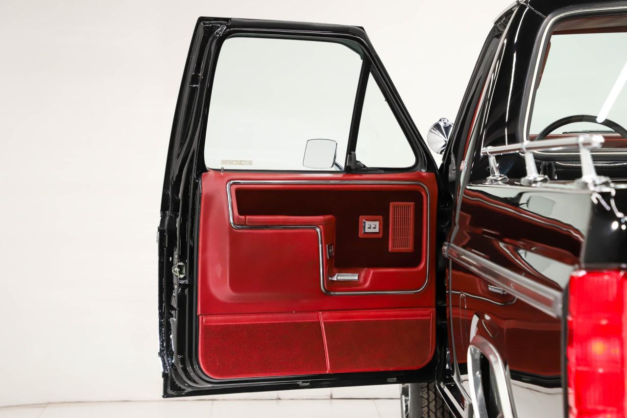 1985 Ford F150 XLT Lariat