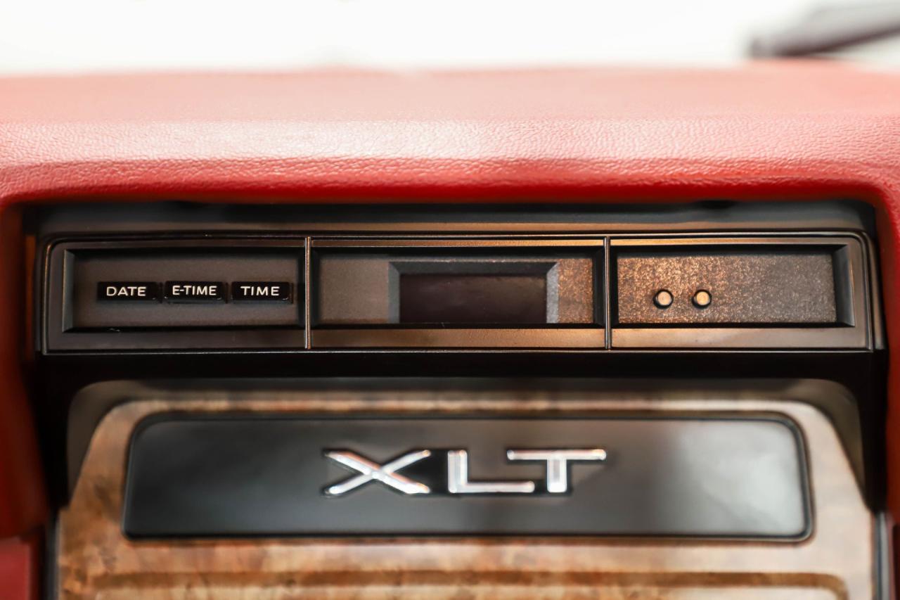 1985 Ford F150 XLT Lariat