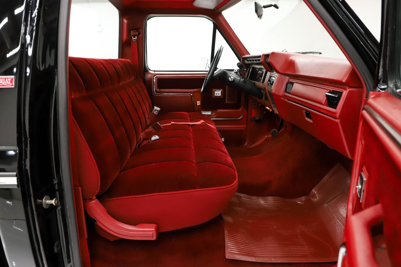 1985 Ford F150 XLT Lariat