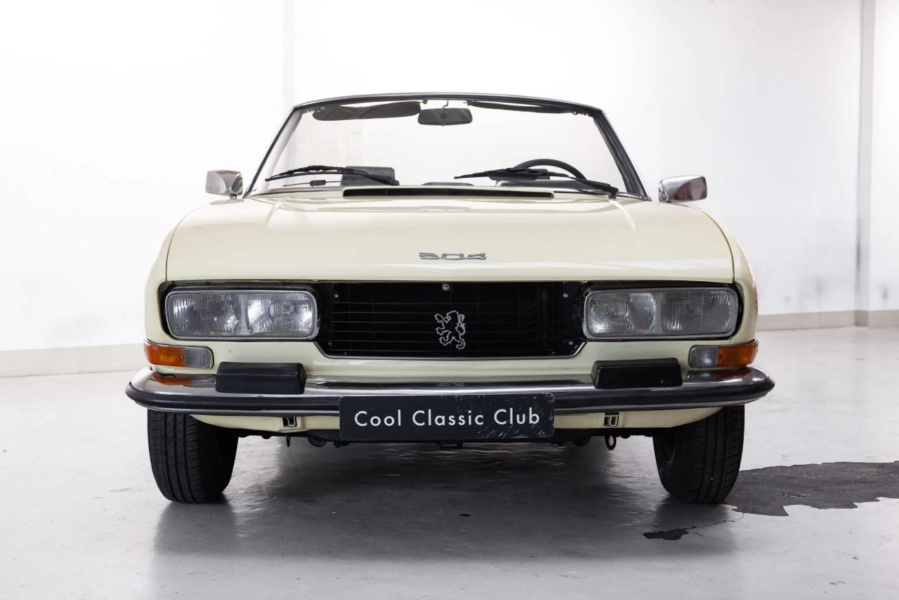 1975 Peugeot 504 Cabriolet 2.7 V6