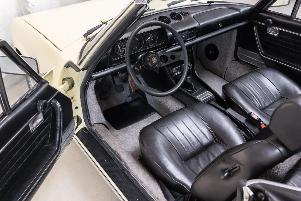 1975 Peugeot 504 Cabriolet 2.7 V6