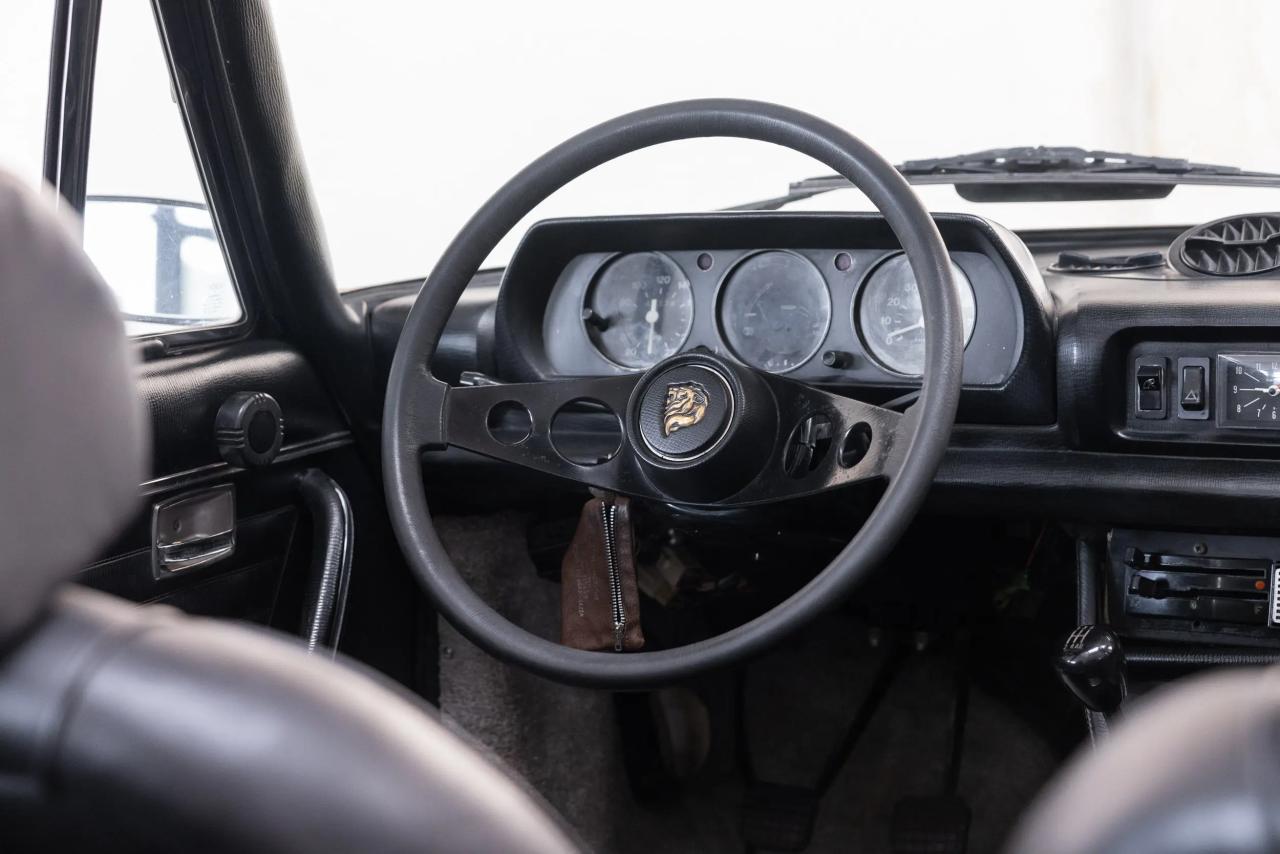 1975 Peugeot 504 Cabriolet 2.7 V6