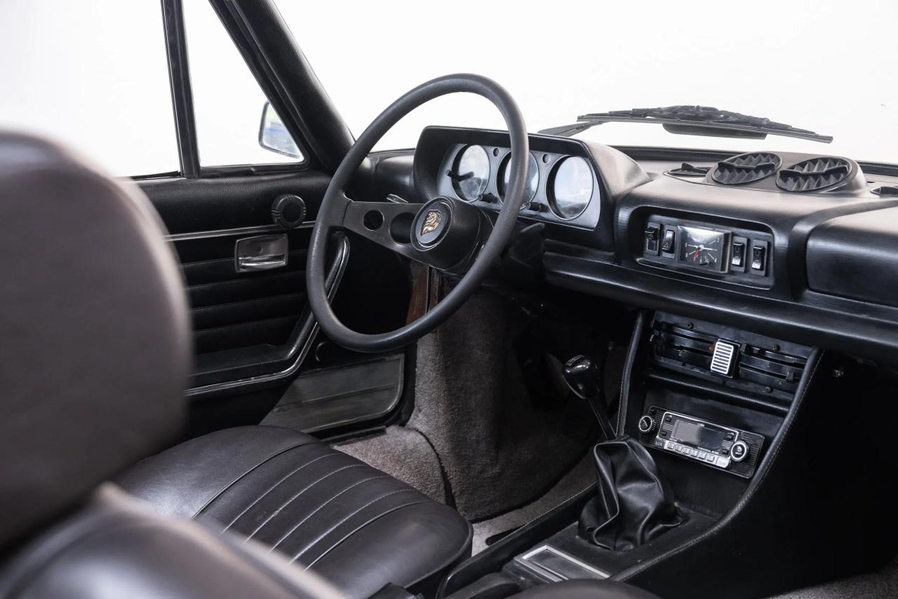 1975 Peugeot 504 Cabriolet 2.7 V6