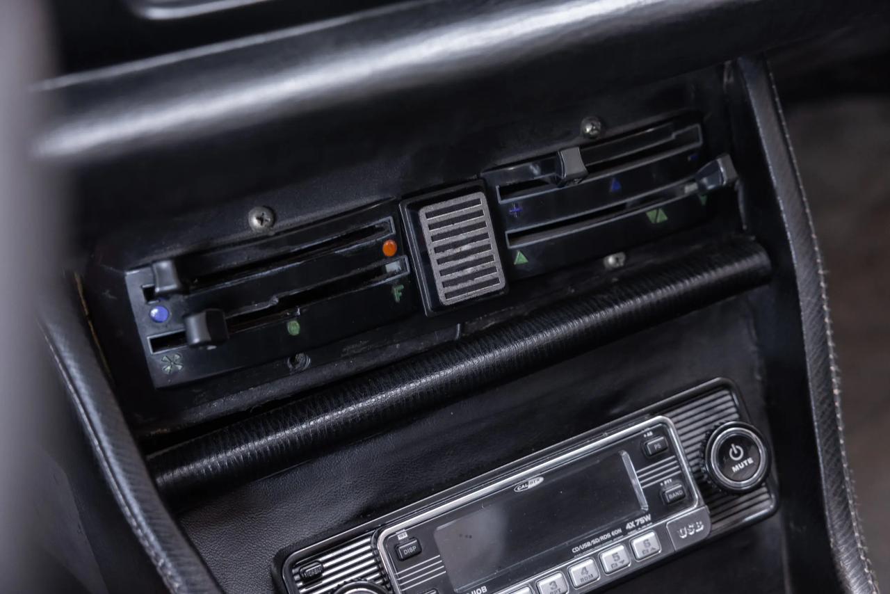 1975 Peugeot 504 Cabriolet 2.7 V6