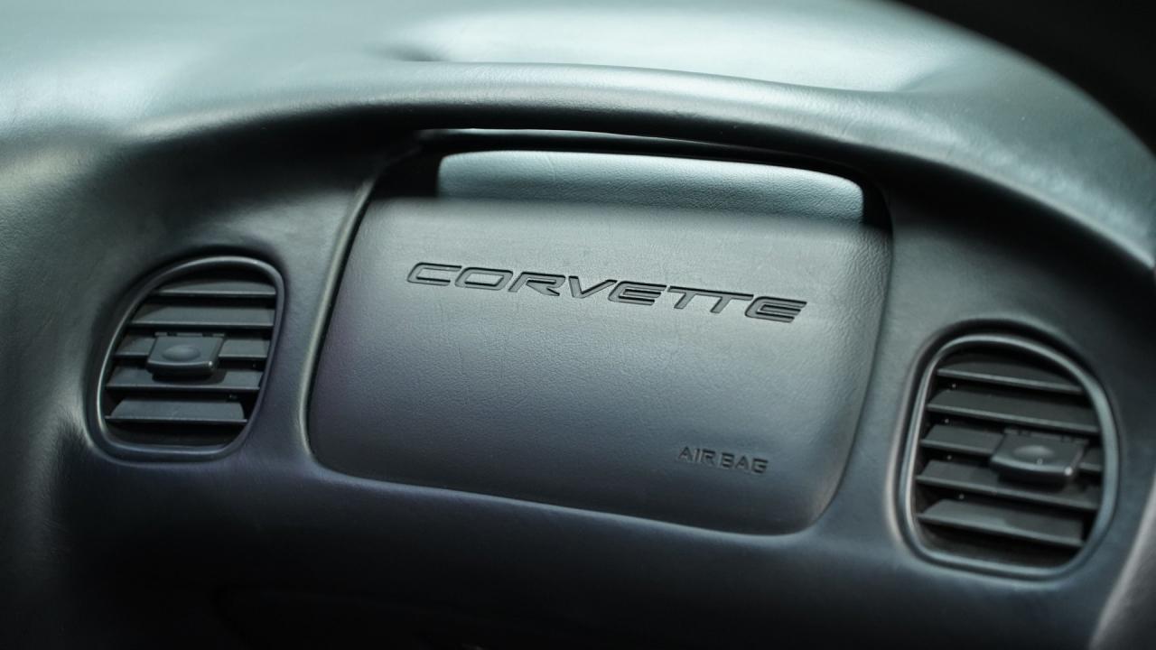 2004 Chevrolet Corvette