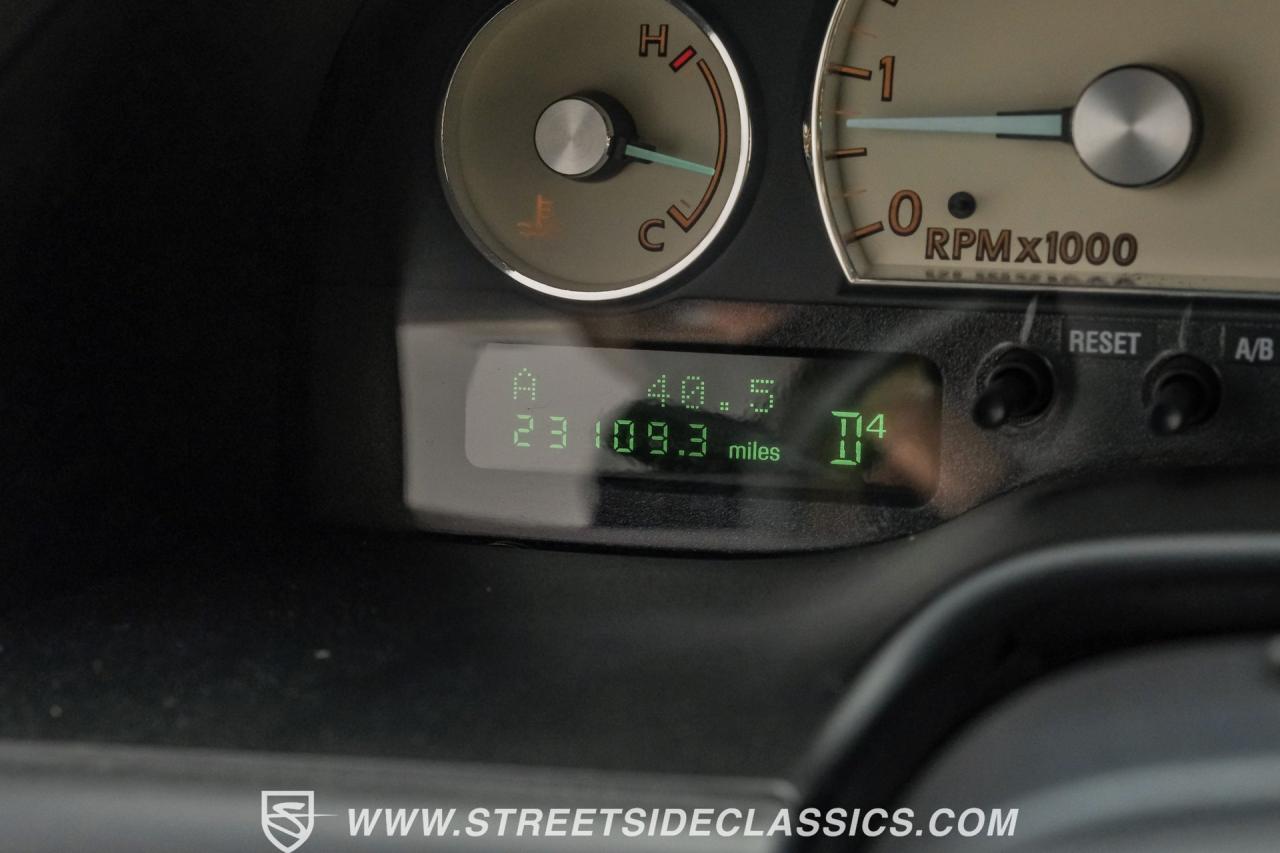 2005 Ford Thunderbird