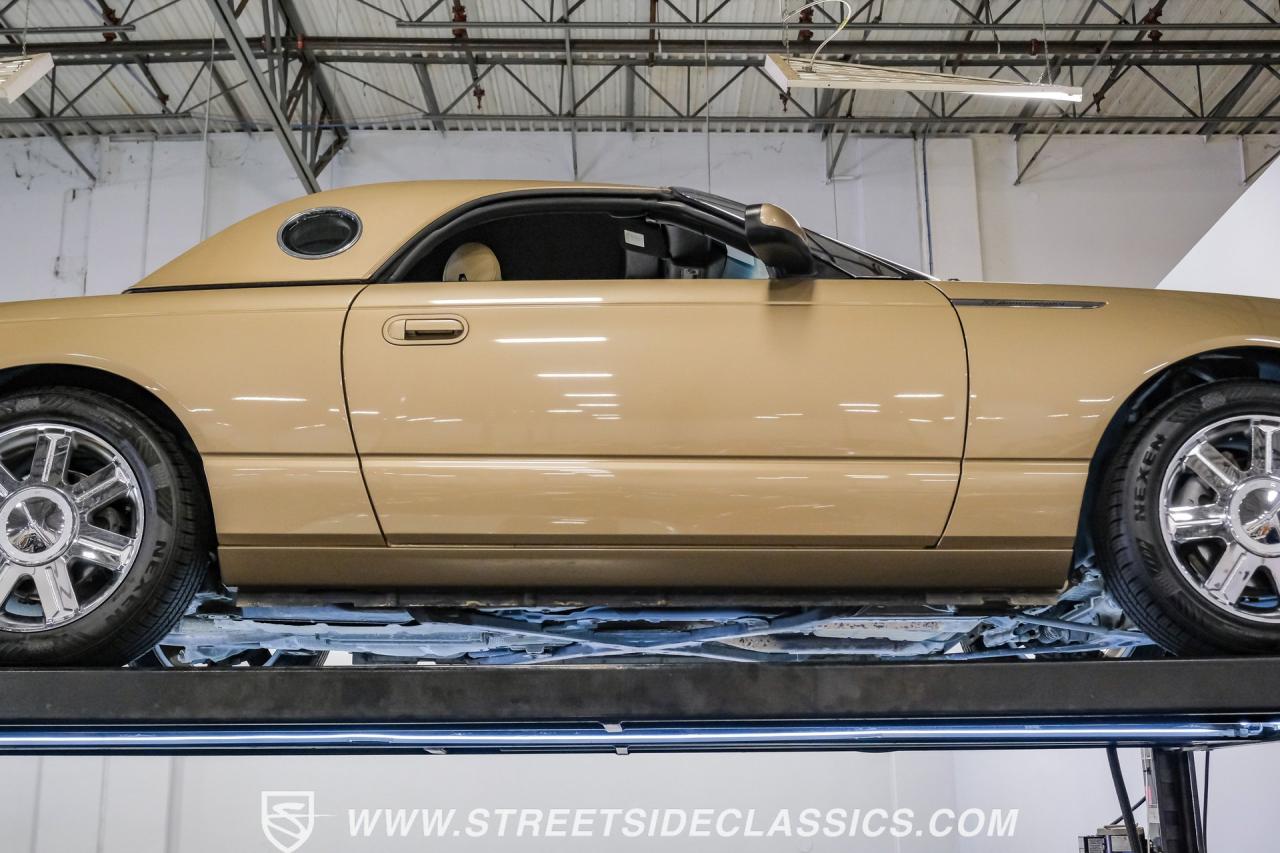 2005 Ford Thunderbird