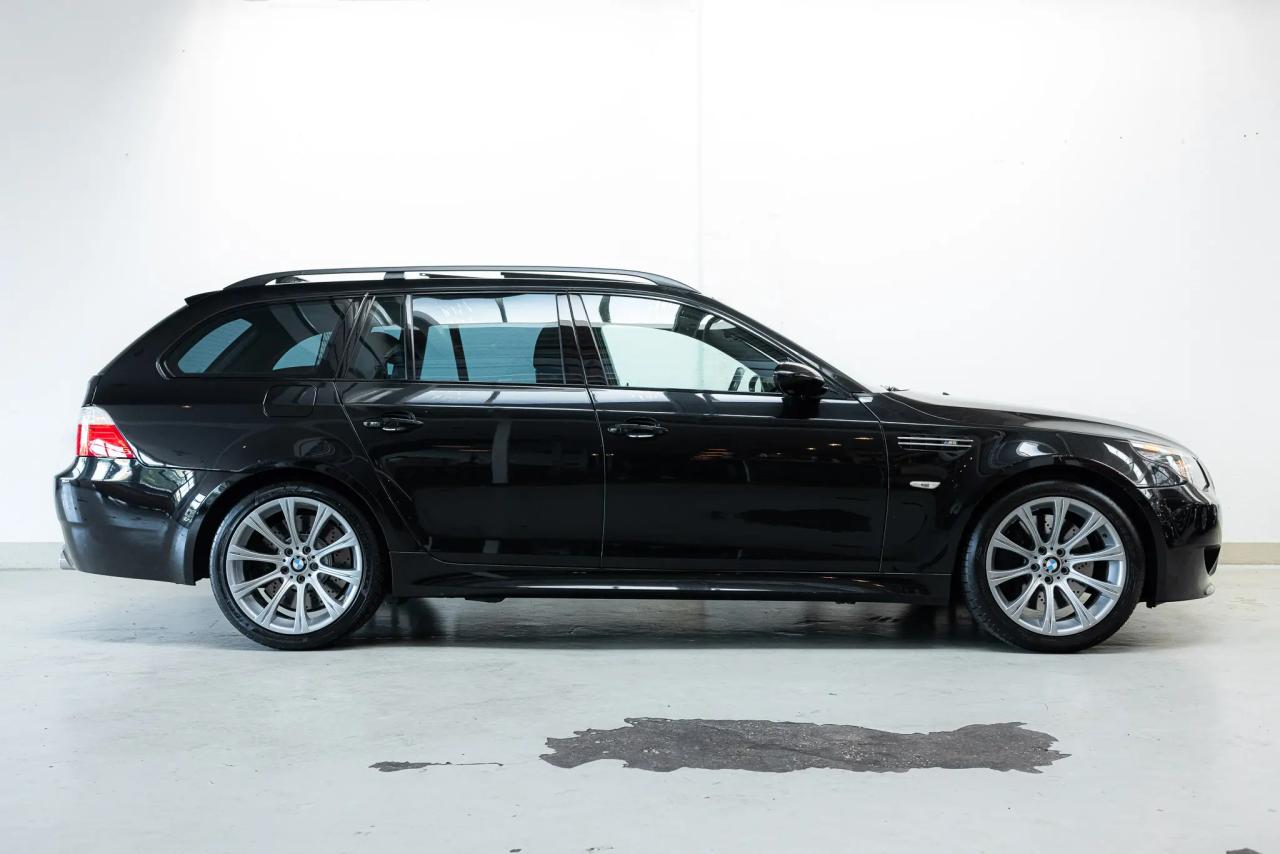 2007 BMW E61 M5 Touring