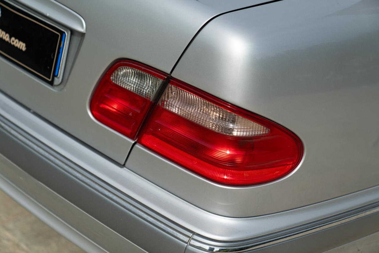 2000 Mercedes - Benz E430 V8