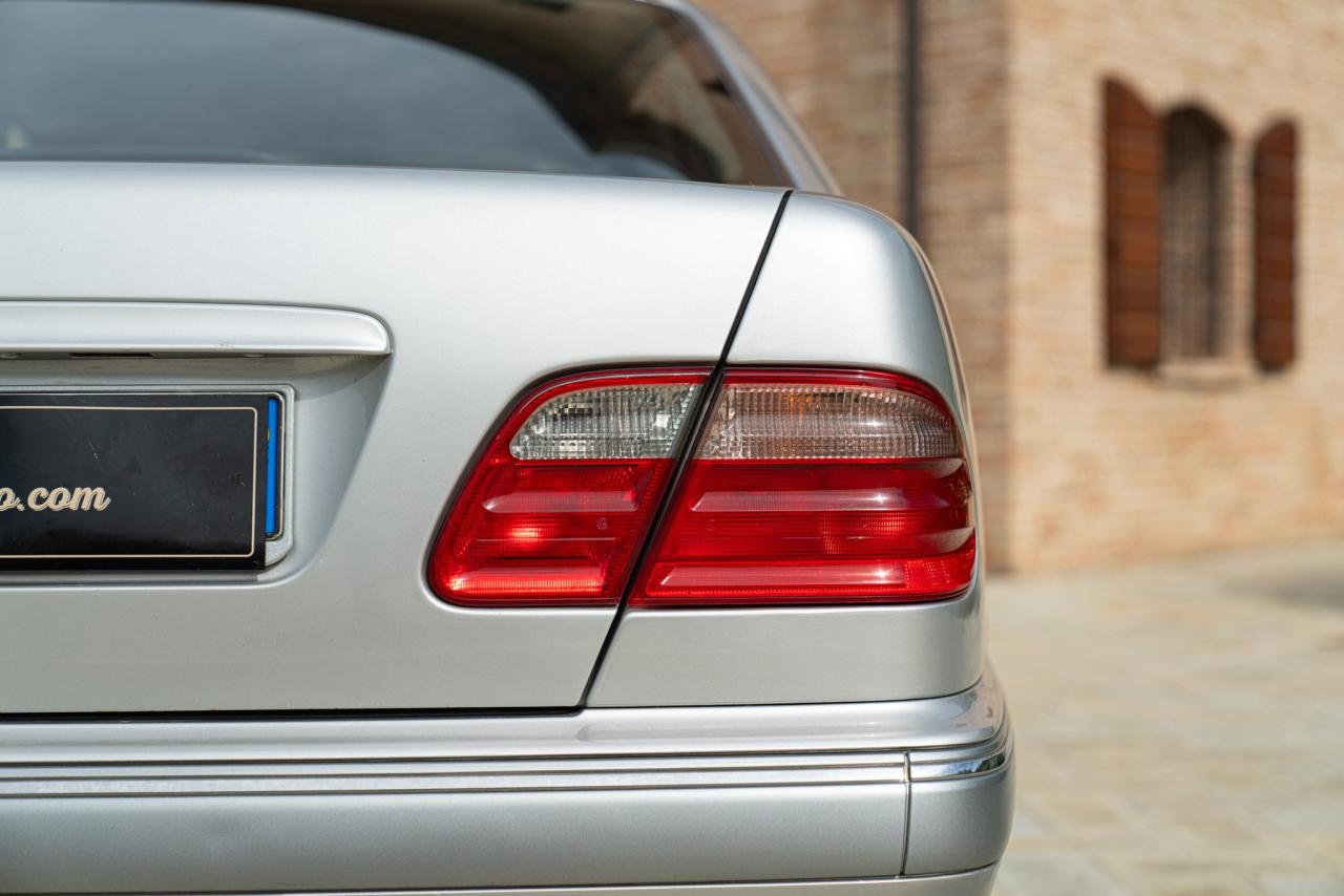 2000 Mercedes - Benz E430 V8