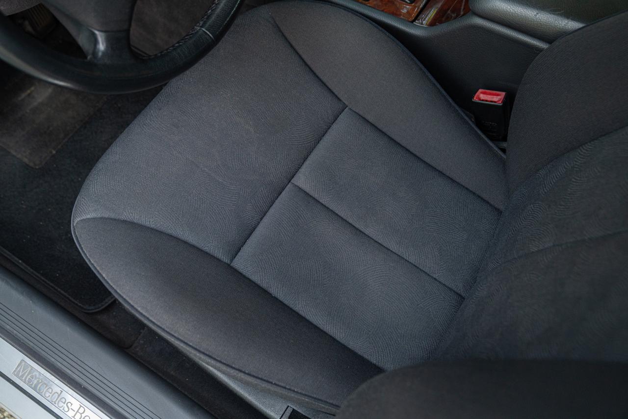 2000 Mercedes - Benz E430 V8