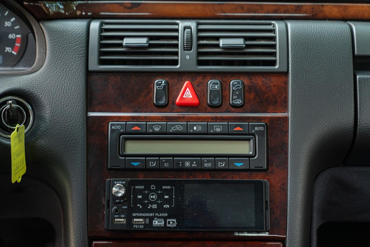 2000 Mercedes - Benz E430 V8