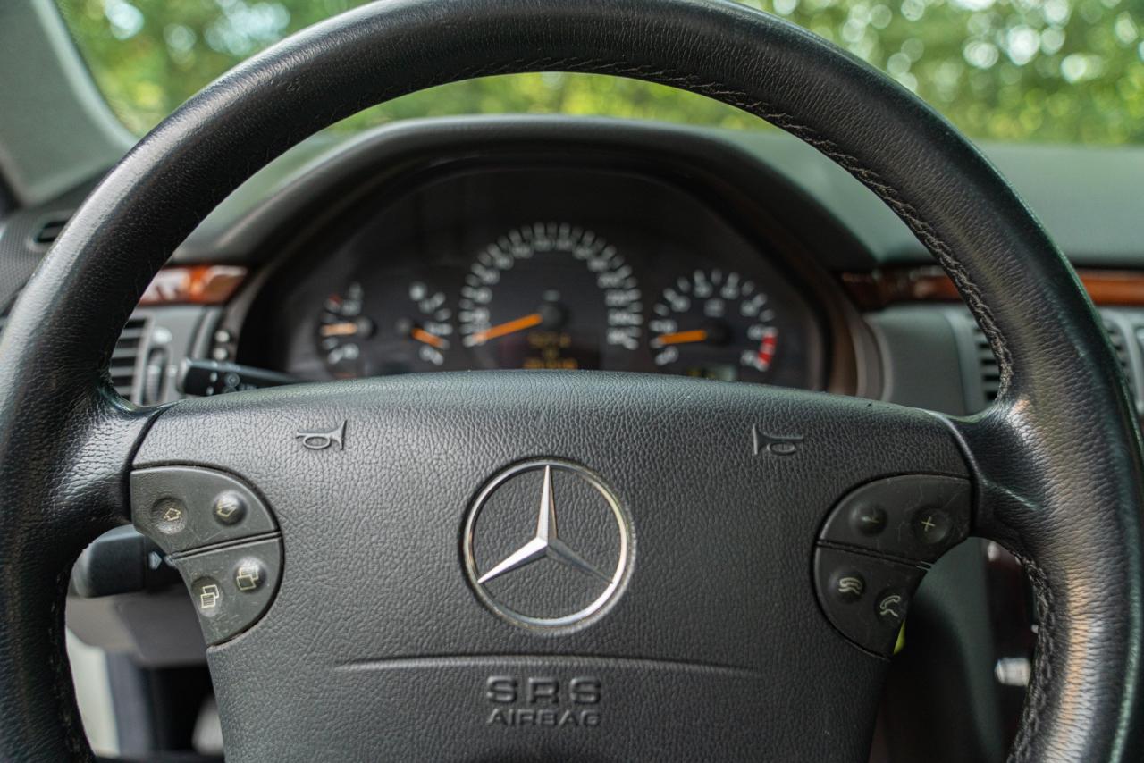 2000 Mercedes - Benz E430 V8