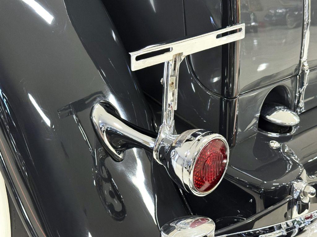 1933 Chrysler CL Imperial Custom Phaeton