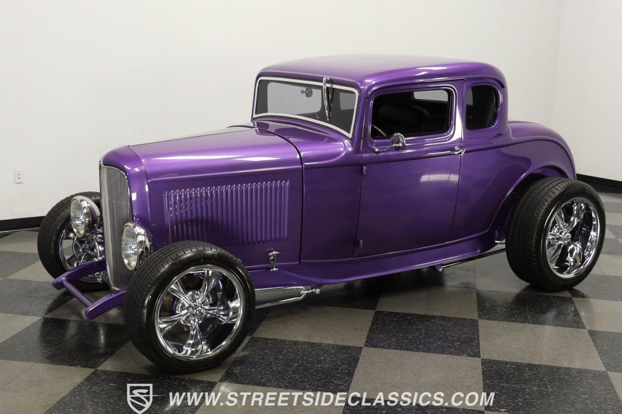 1932 Ford 5-Window Coupe