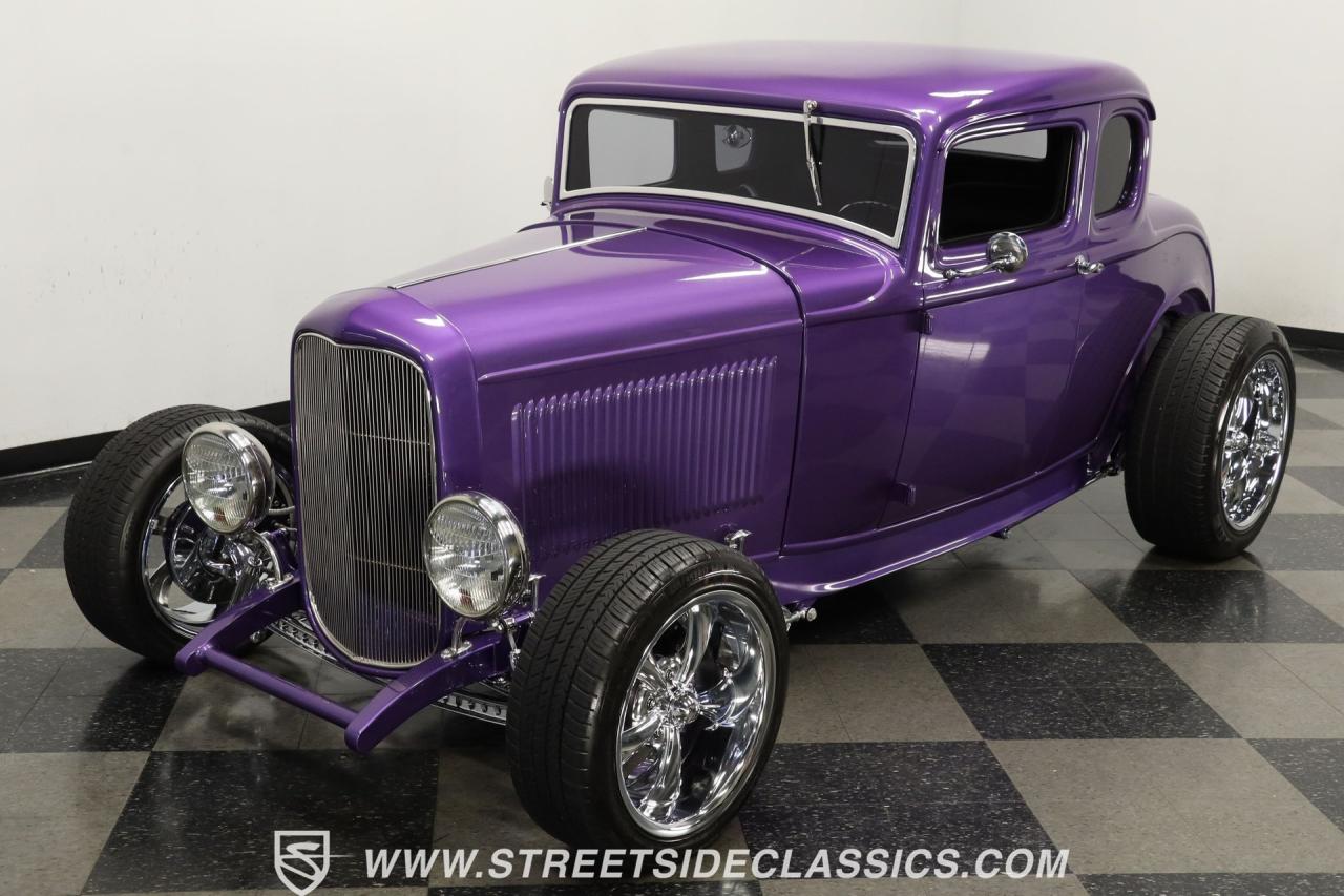 1932 Ford 5-Window Coupe