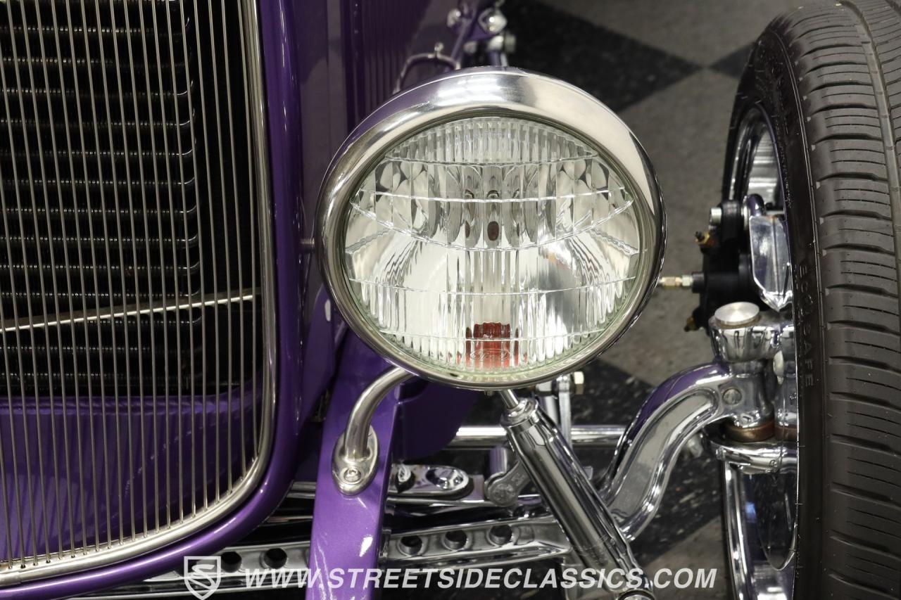 1932 Ford 5-Window Coupe