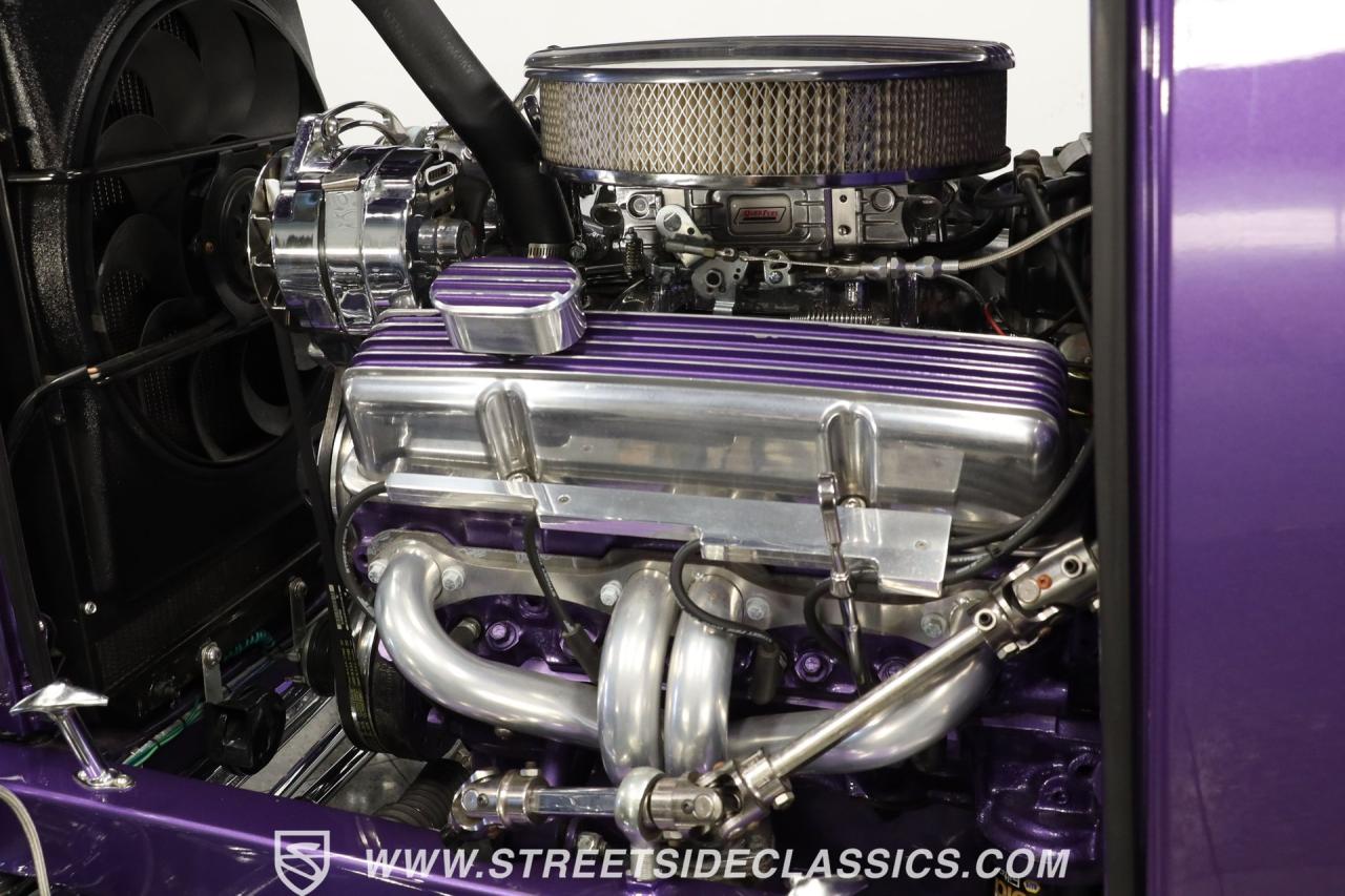 1932 Ford 5-Window Coupe