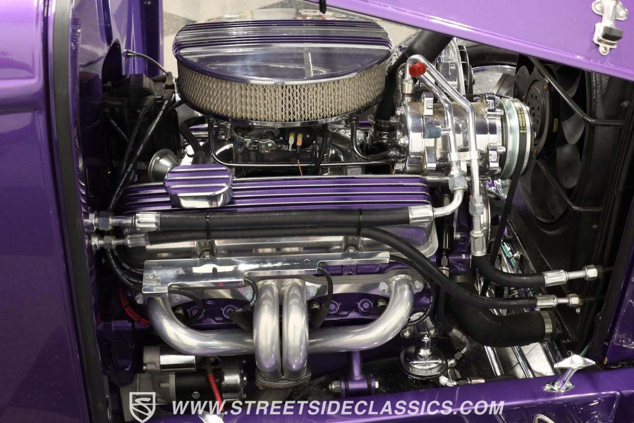 1932 Ford 5-Window Coupe