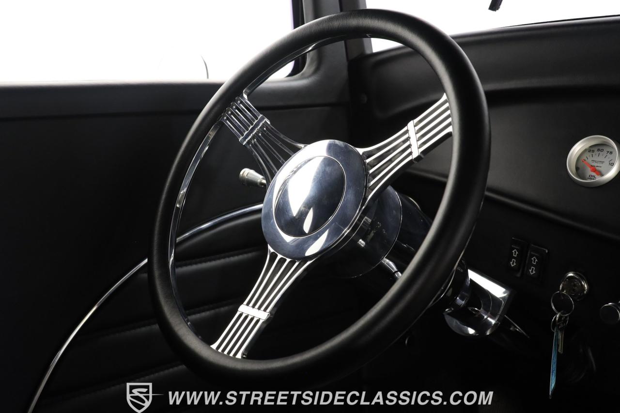 1932 Ford 5-Window Coupe