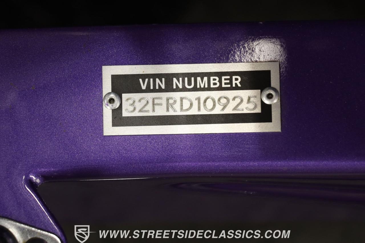 1932 Ford 5-Window Coupe