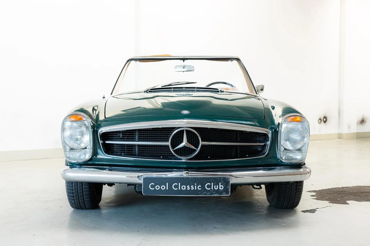 1967 Mercedes - Benz 250 SL &#039;Factory 5 Speed
