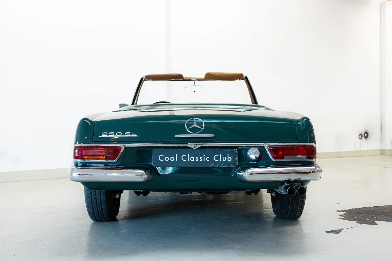 1967 Mercedes - Benz 250 SL &#039;Factory 5 Speed