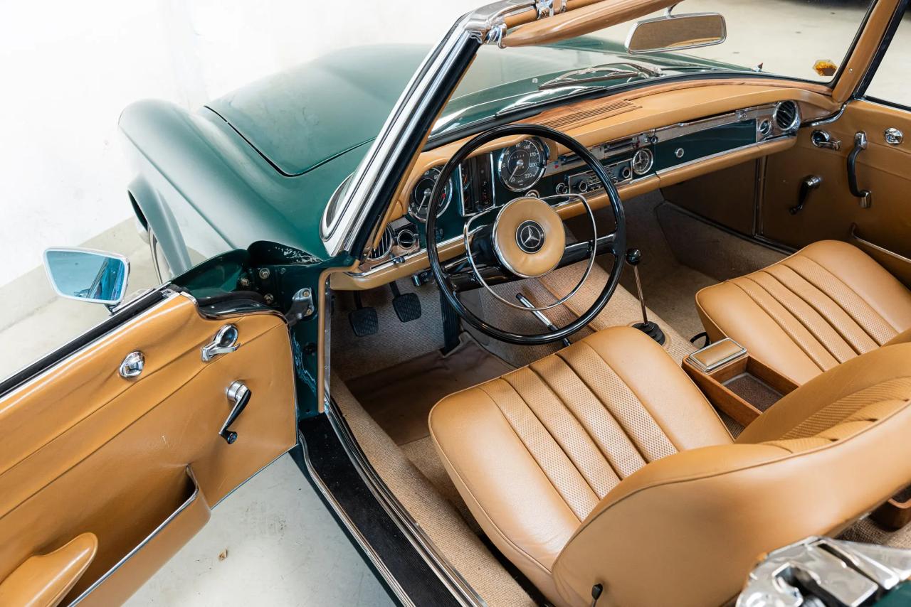 1967 Mercedes - Benz 250 SL &#039;Factory 5 Speed