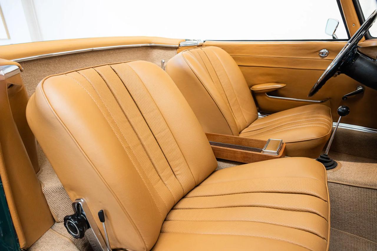 1967 Mercedes - Benz 250 SL &#039;Factory 5 Speed