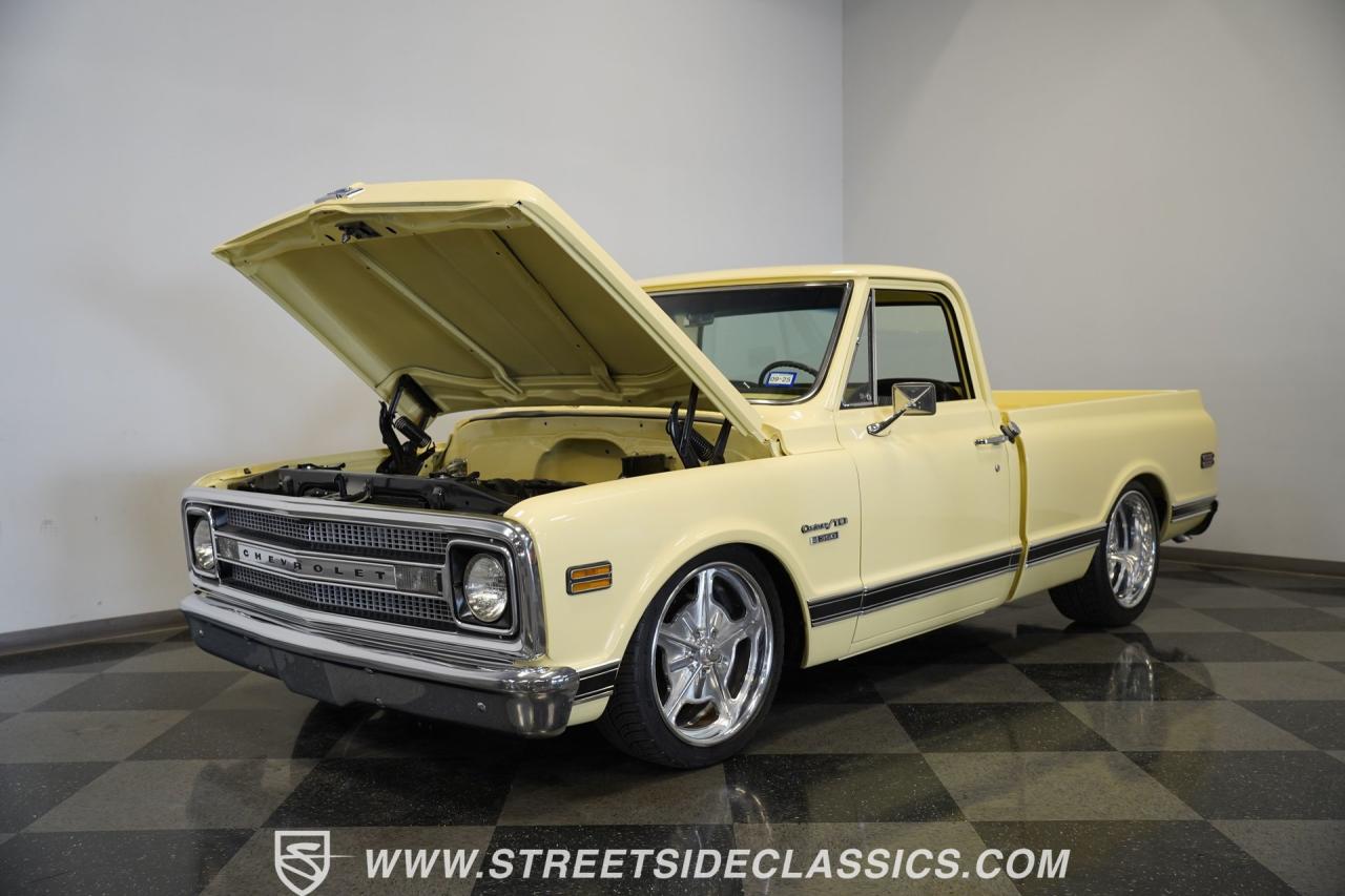 1969 Chevrolet C10 Big Window Restomod