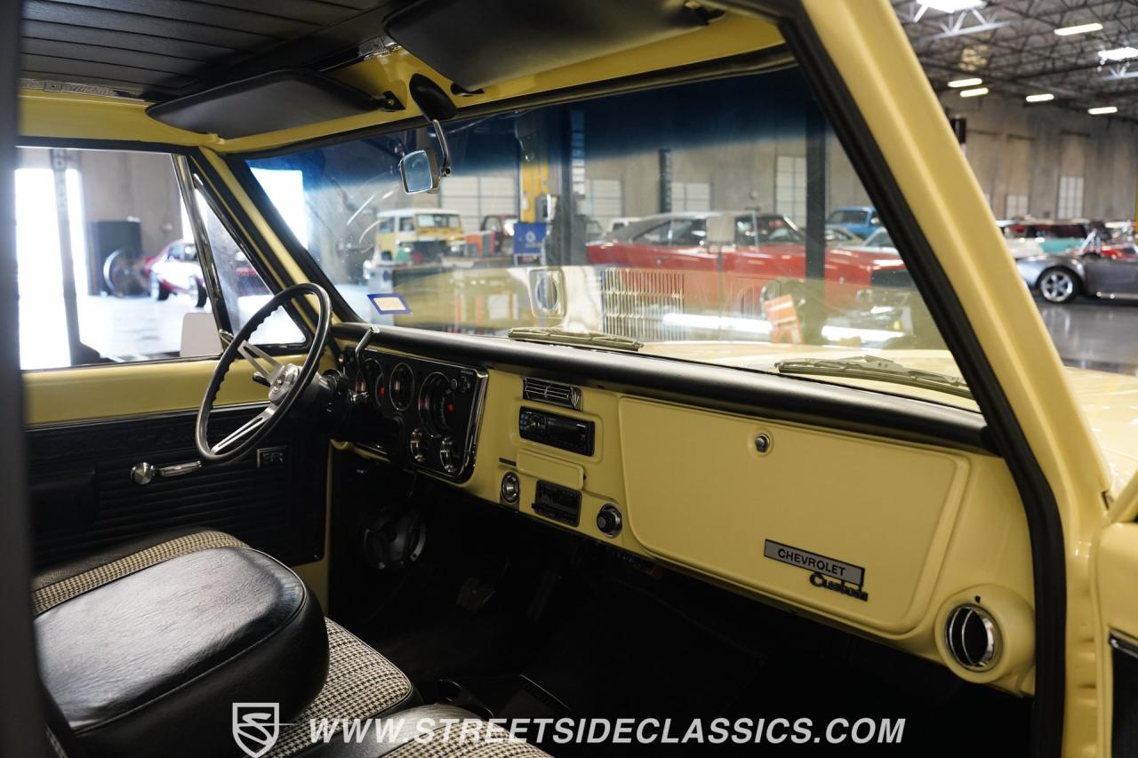 1969 Chevrolet C10 Big Window Restomod