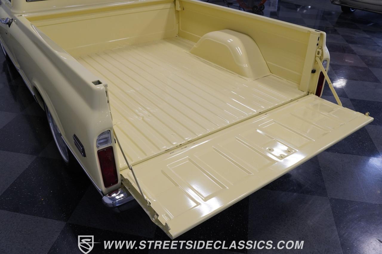 1969 Chevrolet C10 Big Window Restomod