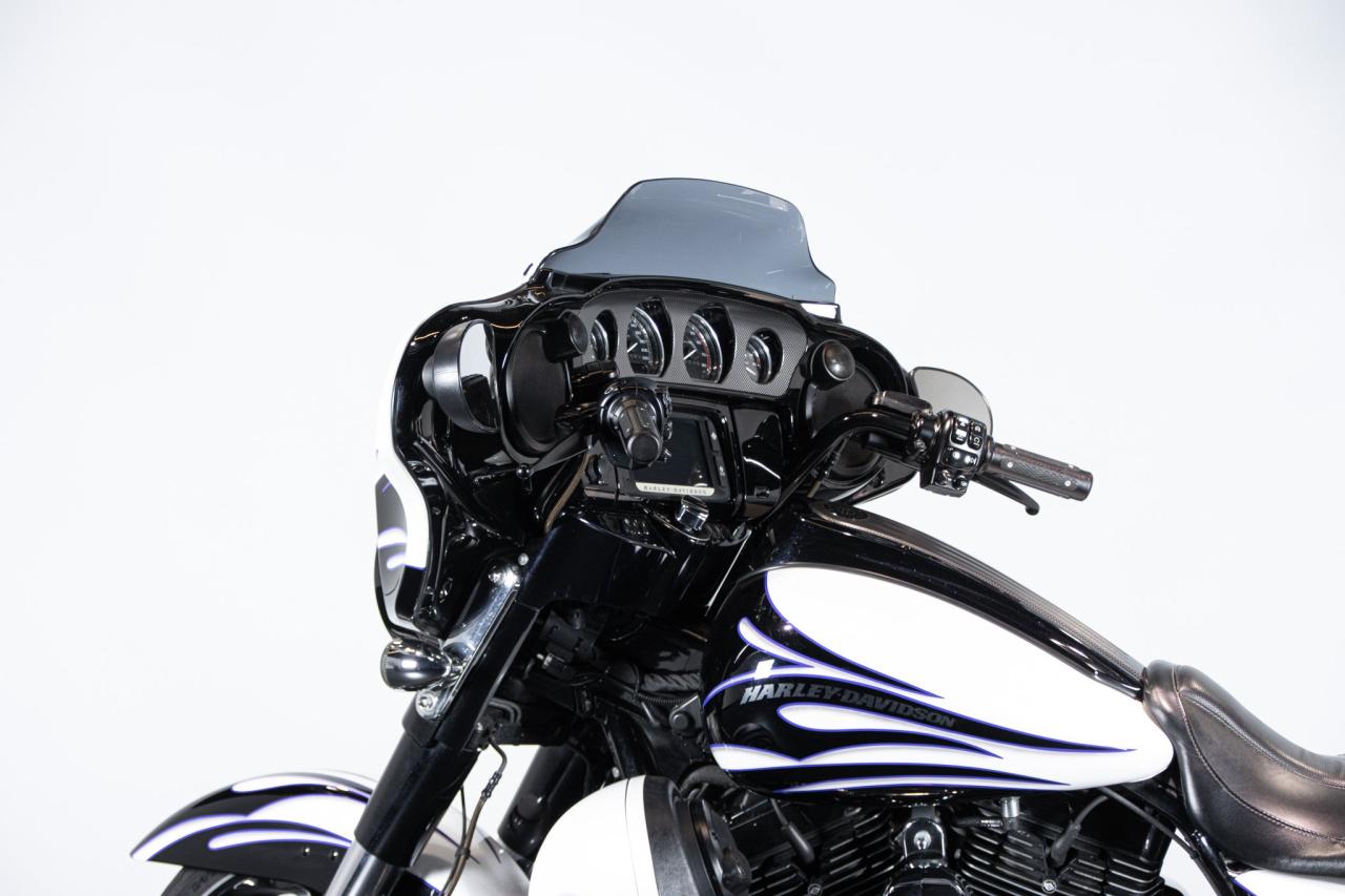 2015 Harley Davidson STREET GLIDE CVO