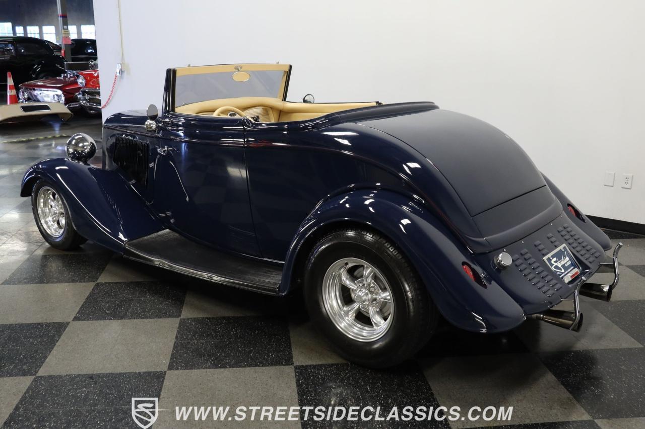1933 Ford Cabriolet