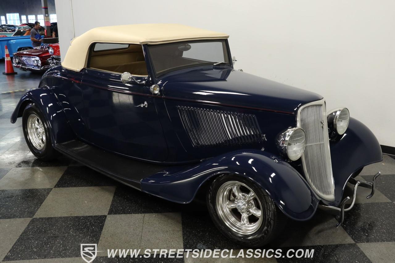 1933 Ford Cabriolet