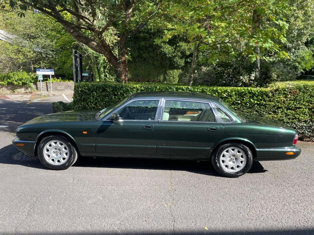 1998 Jaguar XJ Series