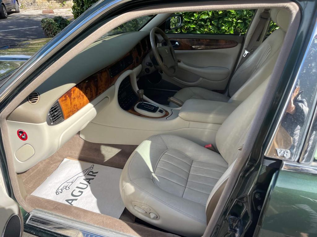 1998 Jaguar XJ Series