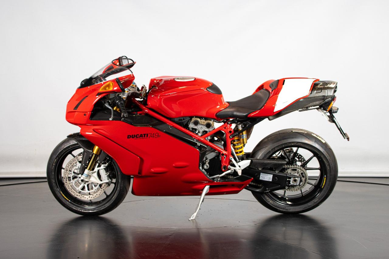 2004 Ducati 749 R