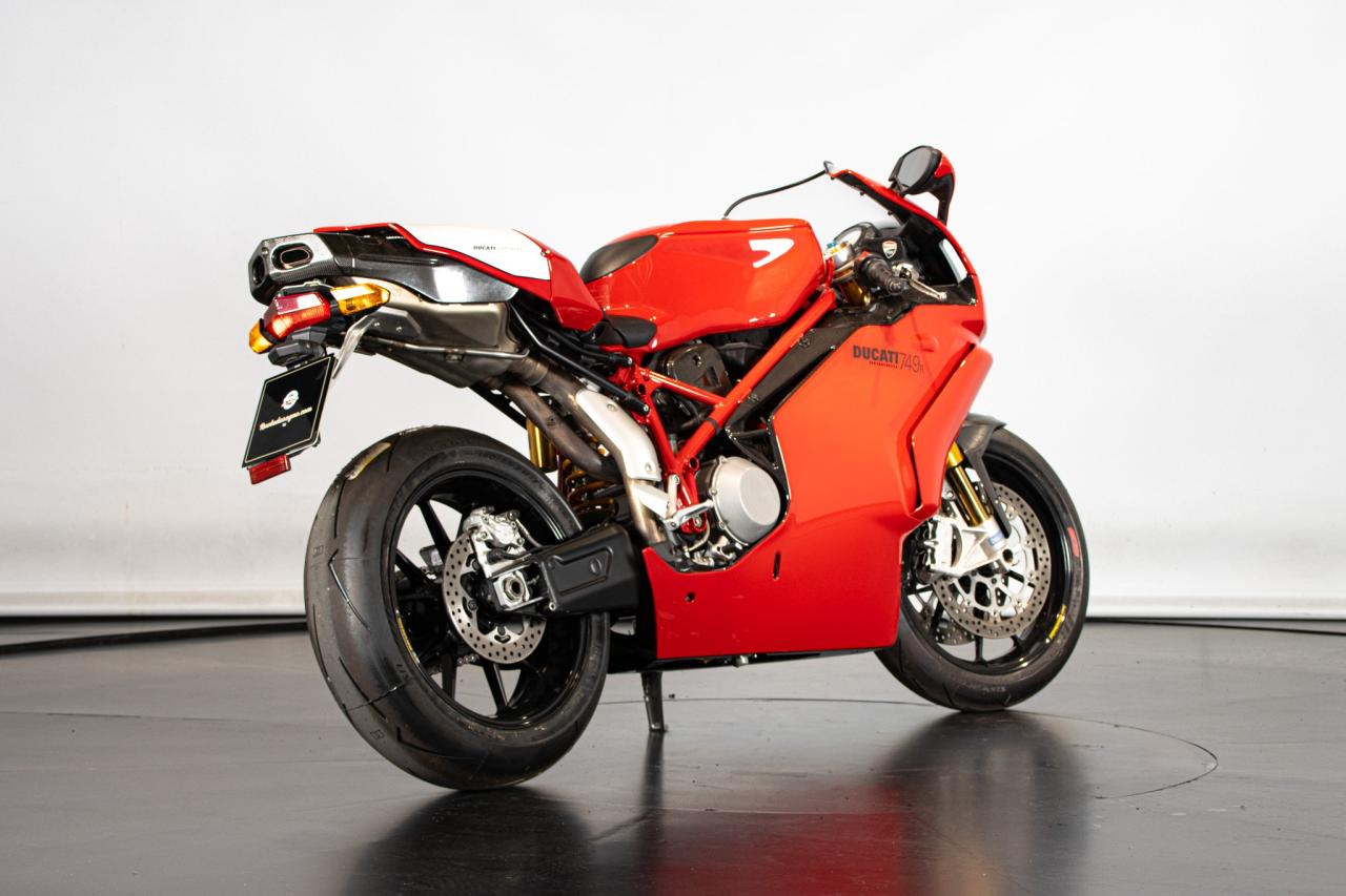 2004 Ducati 749 R