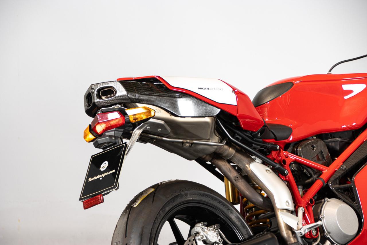 2004 Ducati 749 R
