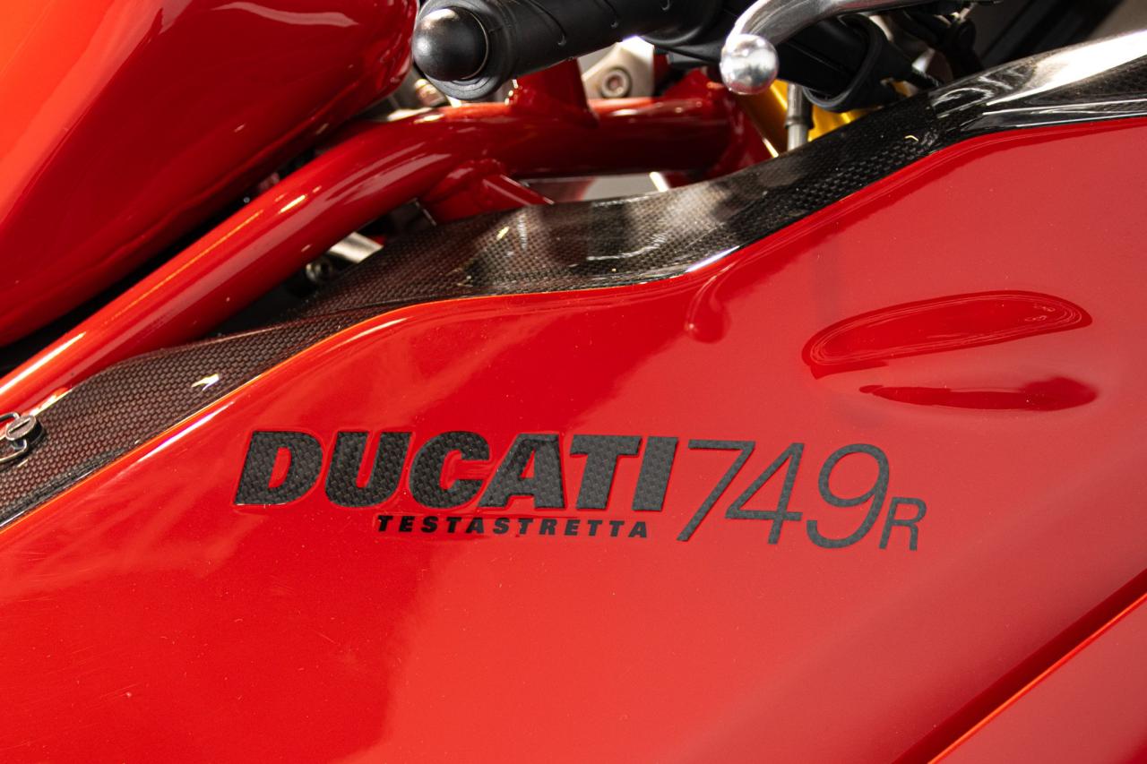 2004 Ducati 749 R